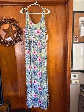 SO Floral Maxi Dress in Blue with Pink Flowers